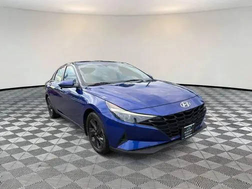 2022 Hyundai Elantra SEL FWD photo