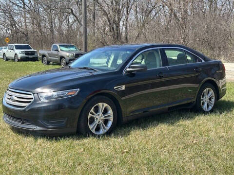 2017 Ford Taurus SE FWD photo