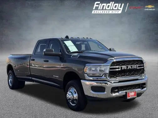2022 Ram 3500 Tradesman 4WD photo