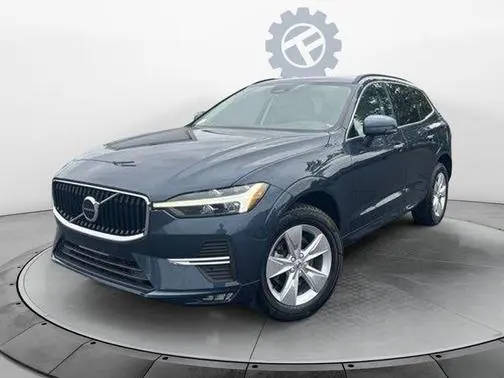 2022 Volvo XC60 Momentum AWD photo