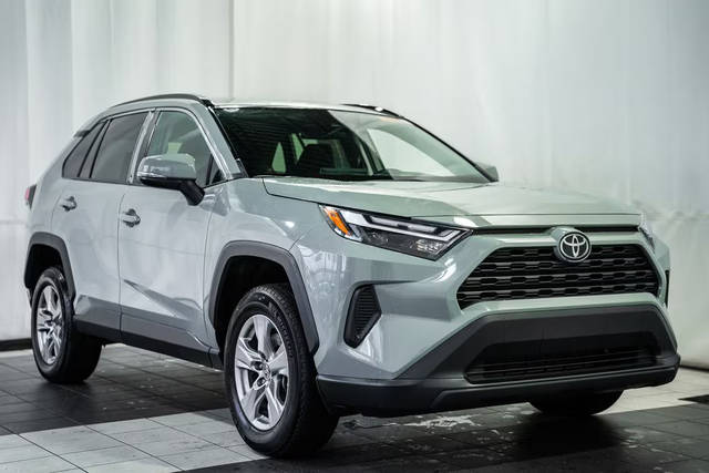 2023 Toyota RAV4 XLE FWD photo
