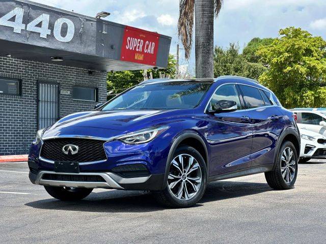 2019 Infiniti QX30 LUXE AWD photo