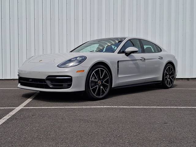 2022 Porsche Panamera Platinum Edition RWD photo