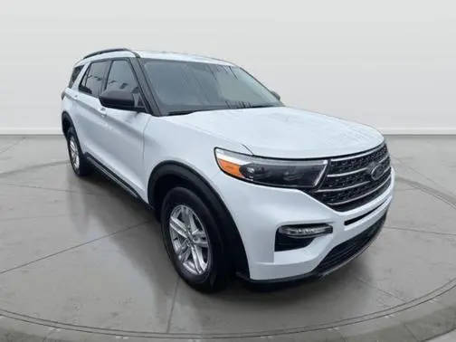 2023 Ford Explorer XLT 4WD photo