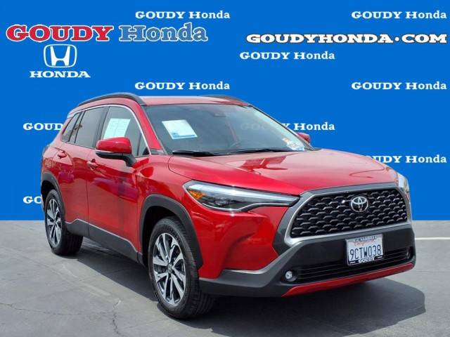 2022 Toyota Corolla Cross XLE AWD photo