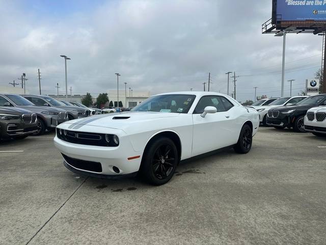 2023 Dodge Challenger SXT RWD photo