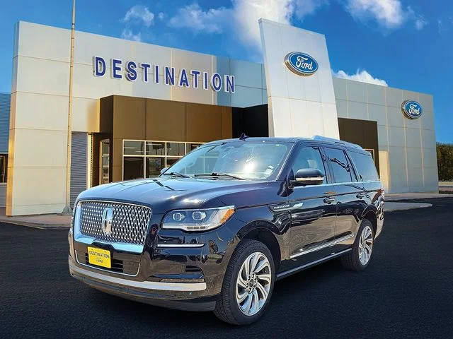 2023 Lincoln Navigator Reserve RWD photo