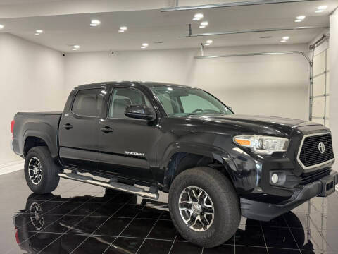 2016 Toyota Tacoma SR5 4WD photo