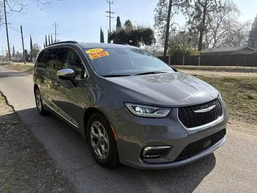 2023 Chrysler Pacifica Minivan Limited FWD photo