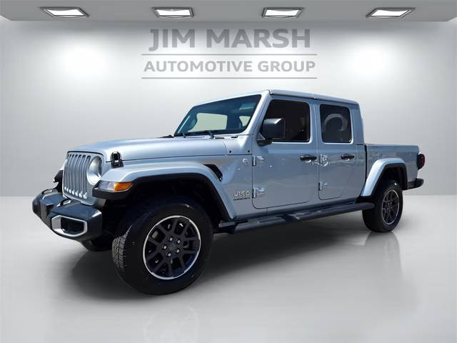 2023 Jeep Gladiator Overland 4WD photo