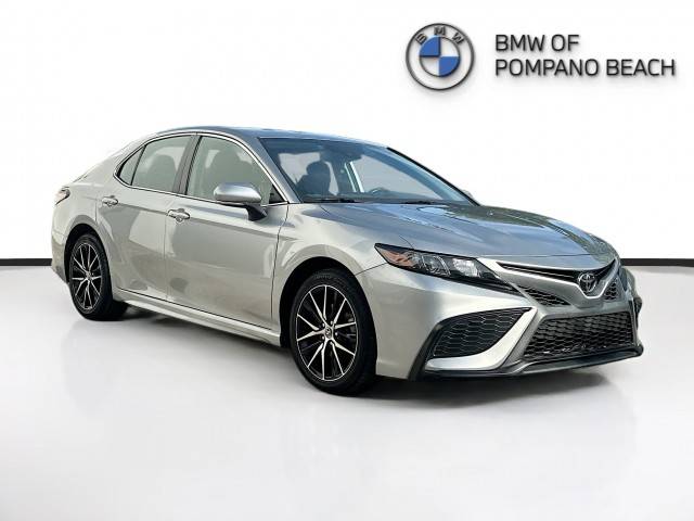 2022 Toyota Camry SE FWD photo