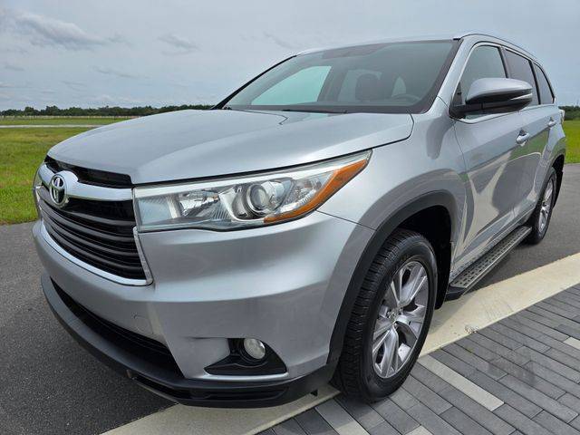 2015 Toyota Highlander XLE FWD photo