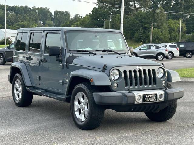 2015 Jeep Wrangler Unlimited Sahara 4WD photo