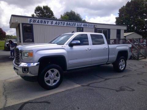 2015 GMC Sierra 2500HD SLT 4WD photo