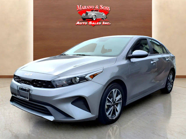 2023 Kia Forte LXS FWD photo