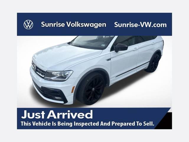 2020 Volkswagen Tiguan SE R-Line Black FWD photo
