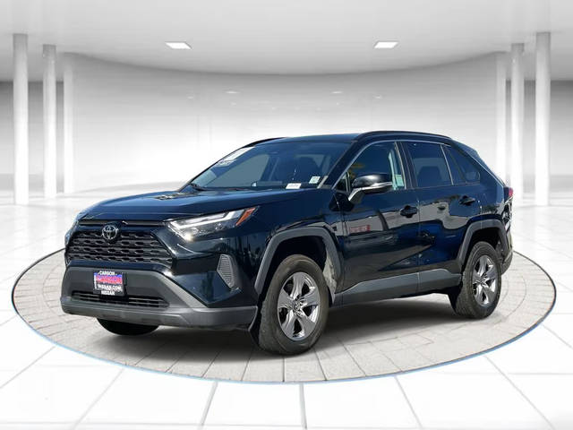 2022 Toyota RAV4 XLE FWD photo
