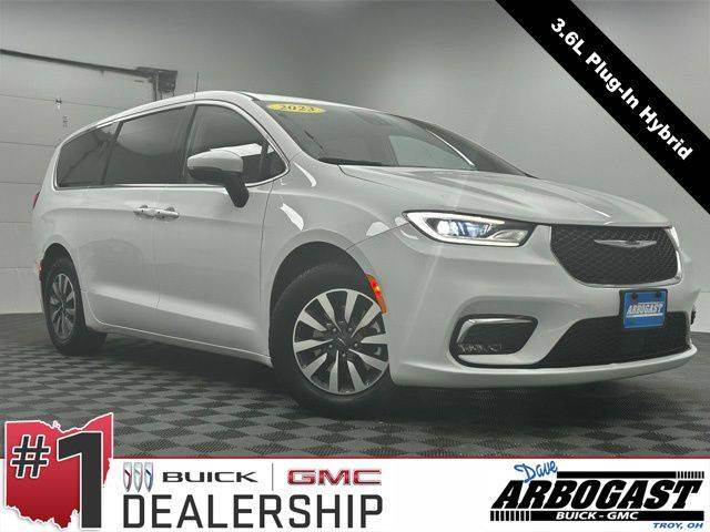 2023 Chrysler Pacifica Minivan Hybrid Touring L FWD photo