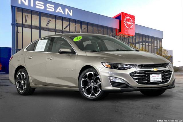 2022 Chevrolet Malibu LT FWD photo