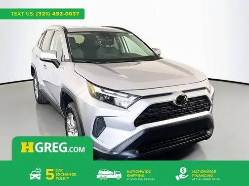 2023 Toyota RAV4 XLE FWD photo