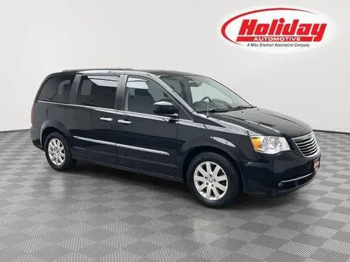 2015 Chrysler Town and Country Touring FWD photo
