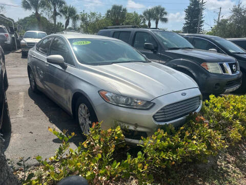 2015 Ford Fusion S FWD photo