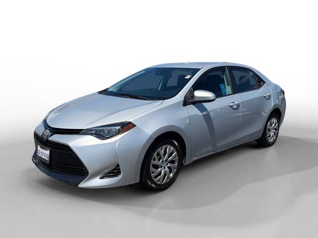 2018 Toyota Corolla LE FWD photo