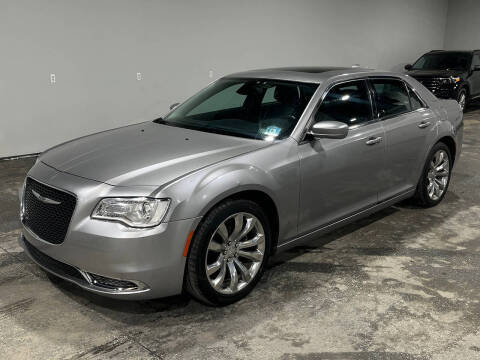 2015 Chrysler 300 Limited RWD photo