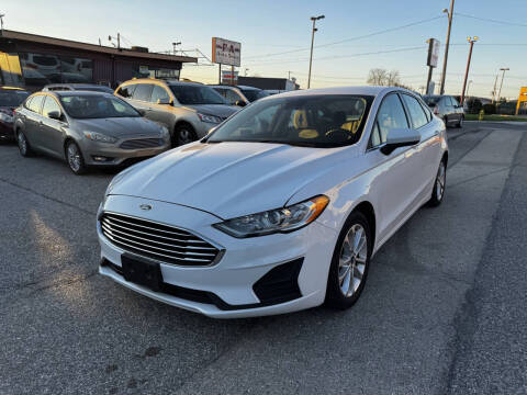 2020 Ford Fusion SE FWD photo