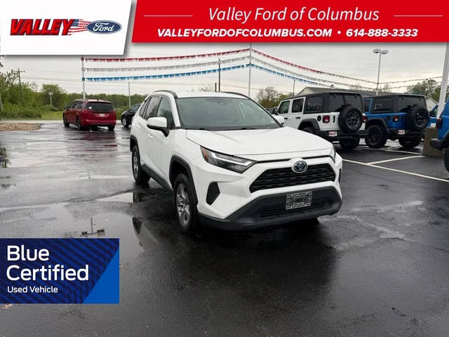2023 Toyota RAV4 Hybrid XLE AWD photo