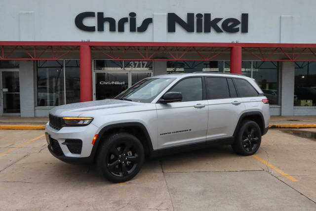 2023 Jeep Grand Cherokee Altitude 4WD photo