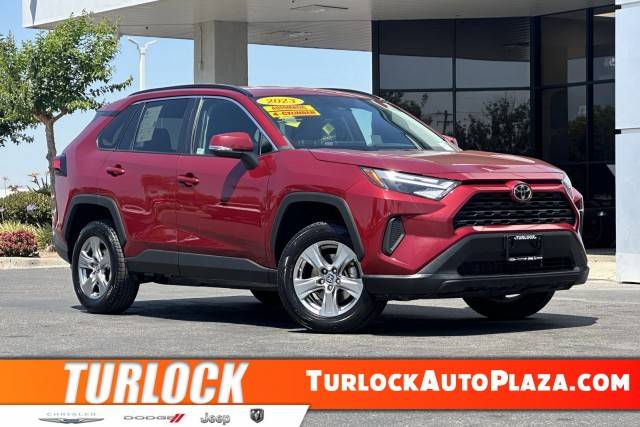 2023 Toyota RAV4 XLE FWD photo