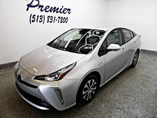 2020 Toyota Prius XLE AWD photo