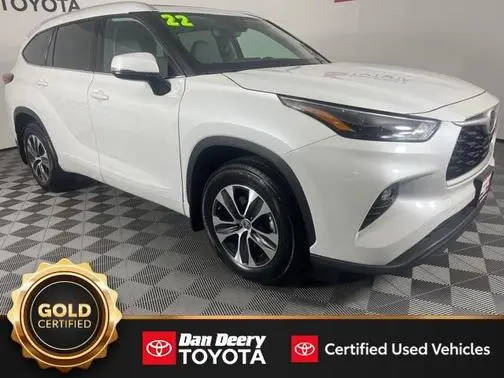 2022 Toyota Highlander XLE AWD photo