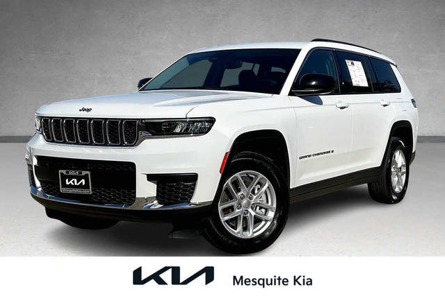 2023 Jeep Grand Cherokee L Laredo 4WD photo