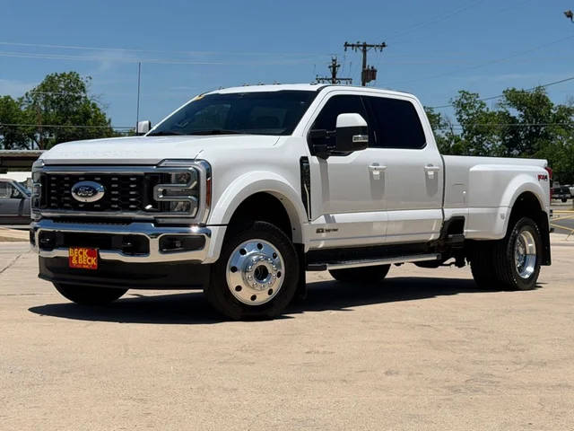2023 Ford F-450 Super Duty LARIAT 4WD photo