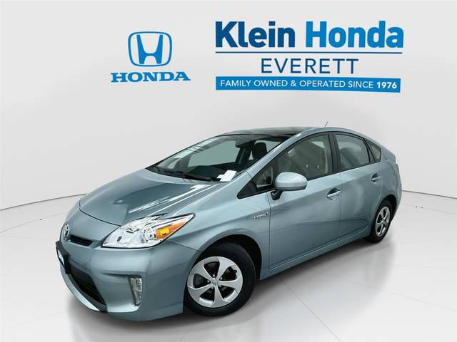 2015 Toyota Prius Three FWD photo