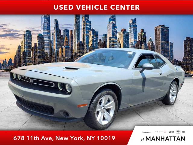 2023 Dodge Challenger SXT RWD photo