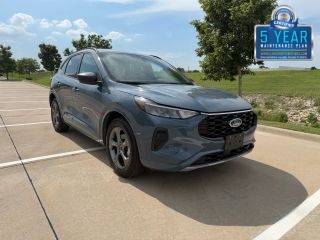 2023 Ford Escape ST-Line FWD photo