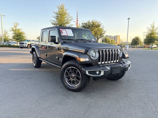 2023 Jeep Gladiator Overland 4WD photo