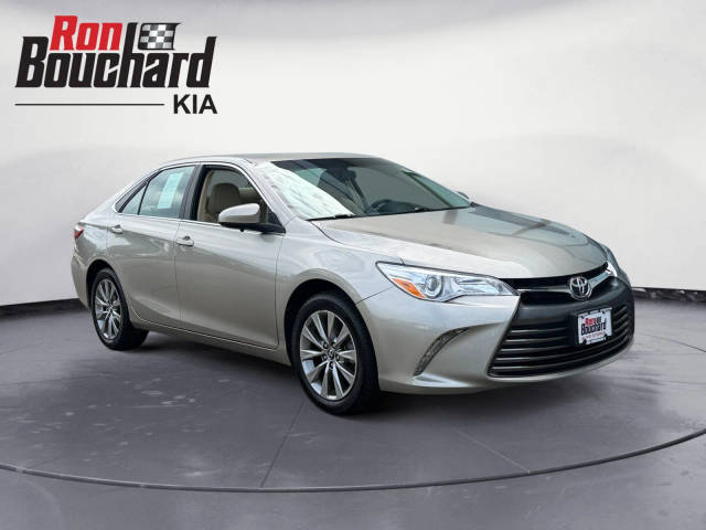 2016 Toyota Camry LE FWD photo
