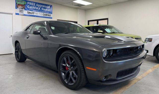 2021 Dodge Challenger SXT RWD photo