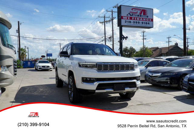 2023 Jeep Grand Wagoneer Series III 4WD photo