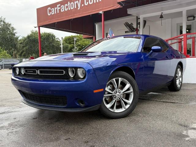 2022 Dodge Challenger SXT AWD photo
