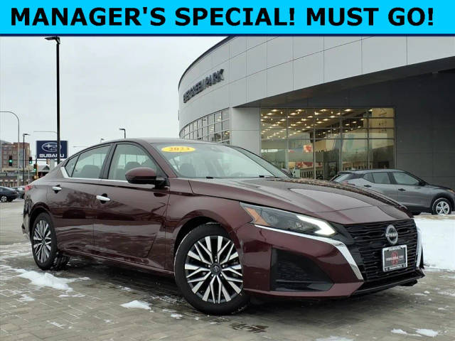 2023 Nissan Altima 2.5 SV FWD photo