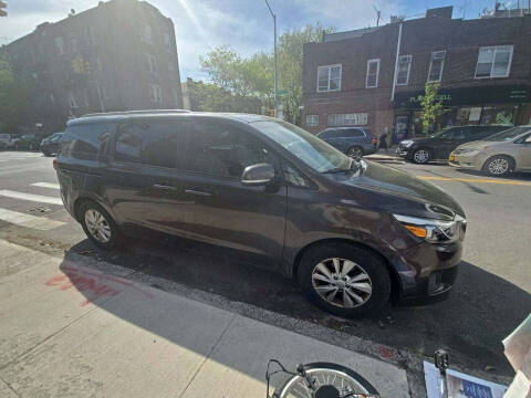 2017 Kia Sedona LX FWD photo