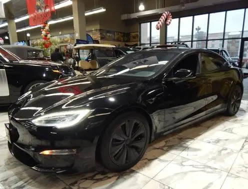 2022 Tesla Model S Plaid AWD photo
