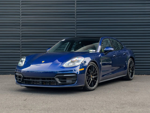 2022 Porsche Panamera 4 Platinum Edition AWD photo