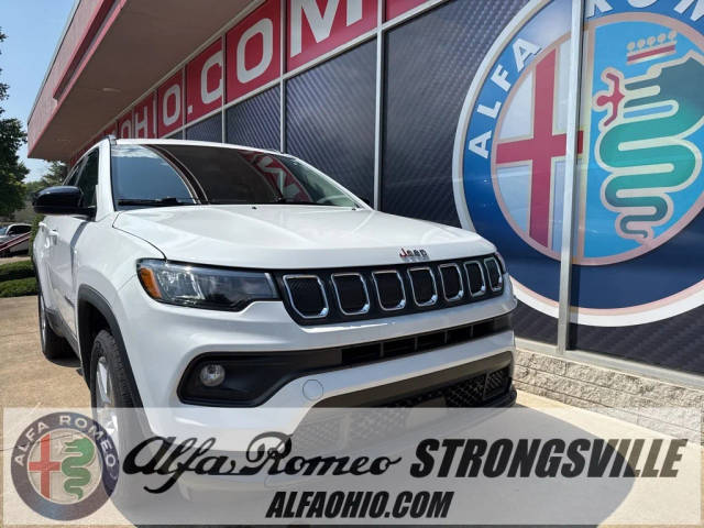 2022 Jeep Compass Latitude 4WD photo