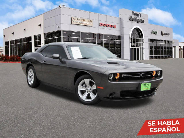 2023 Dodge Challenger SXT RWD photo